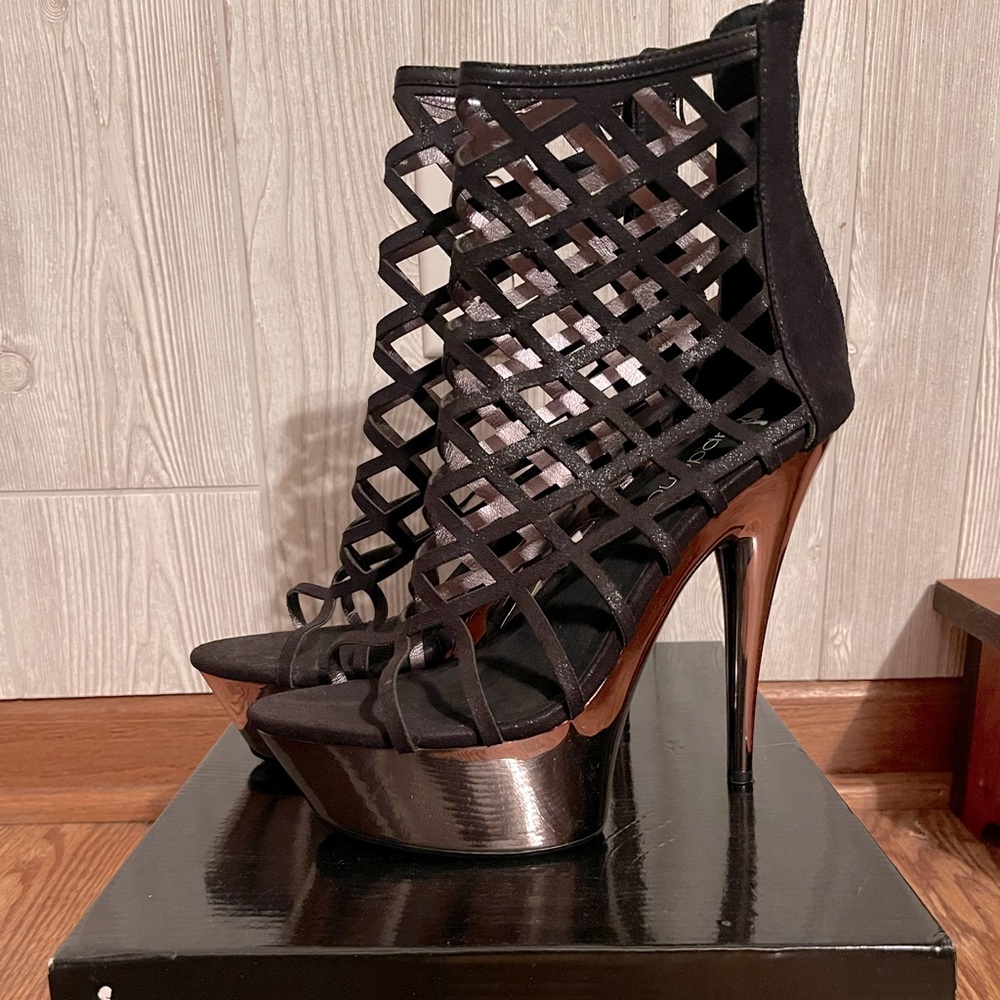 LapDance Criss Cross Chrome “6 Platform Heels